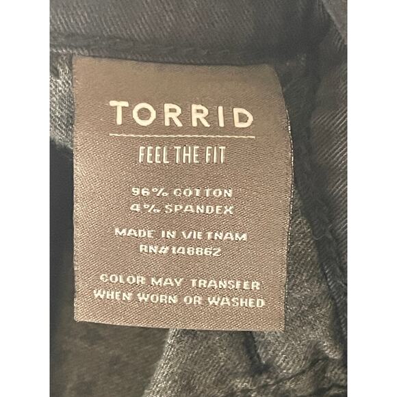 Torrid Womens Chino Black Shorts Stretch Cuffed Cotton Size 24 - Picture 8 of 8